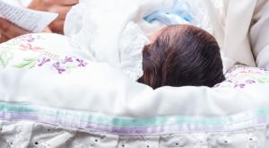 תינוק לפני ברית. ארכיון צילום: shutterstock ברנז'ה