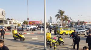 זירת הפיגוע בבאר שבע צילום: מד"א  ביטחון