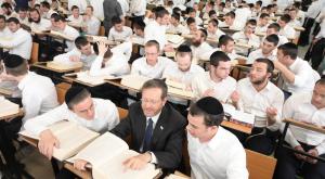 הרצוג בישיבה צילום: עמוס בן גרשום/ לע״מ חדשות