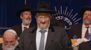 הרב יהודה דרעי נואם בעצרת יום ירושלים בישיבת מרכז הרב, יום ירושלים תשע"ד צילום: צילום מסך מרכז הרב חדשות