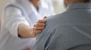 קשיש צילום: fizkes,Shutterstock הלכה