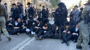 חרדים מפגינים בעקבות הפרשה צילום: דוברות המשטרה חדשות