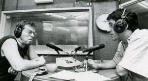 דובי לנץ (שמאל) עם רפי רשף (ימין), 1989 צילום: Photo by Moshe Shai/Flash90 ברנז'ה