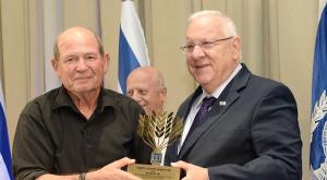 מרשק (משמאל) צילום: CC BY-SA 3.0 מדיני