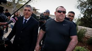 זדורוב ועורך דינו ירום הלוי, לאחר הזיכוי צילום:  David Cohen/Flash90 פלילים