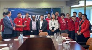 תחמידי מגמת רובוטיקה עם חברי הכנסת צילום: דוברות הציונות הדתית ברנז'ה