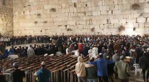 התפילה לרפואת הרב דרוקמן צילום: דוברות ישיבות בני עקיבא ברנז'ה