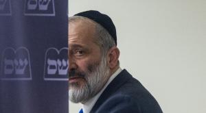דרעי, יחזור להיות שר? צילום: Yonatan Sindel/Flash90 פוליטי