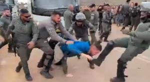 תקיפת המפגינים בפינוי הכרם, שלושה שוטרים הושעו צילום: צילום מסך, ארגון חוננו התיישבות