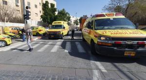 זירת האירוע, גבר הרוג ושניים פצועים צילום: תיעוד מבצעי מד"א מבזקים