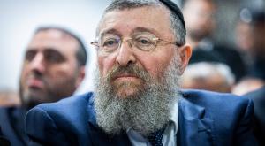 מ"מ שר הבריאות, יואב בן צור. יחזיר את הטפסים הישנים? צילום: Yonatan Sindel/Flash90 המגזר