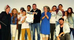 ראש מועצת שומרון יוסי דגן ומנכלית קרן שלם עם תעודת הזכייה צילום: מועצה אזורית שומרון התיישבות