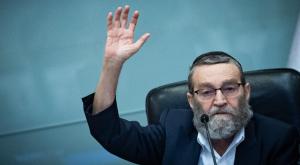 גפני, מחלק פלסטרים במקום תרופה צילום: Yonatan Sindel,Flash90 דעות