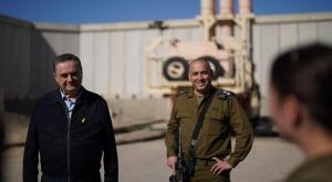 השר כץ בסוללת חץ, היום צילום: אריאל חרמוני, משרד הביטחון חדשות