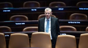 השר לוין, סנקציה חדשה על השופטים צילום: Yonatan Sindel,Flash90 חדשות