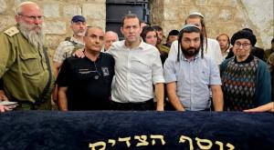מהדי יוסף בקבר יוסף, הלילה צילום: רועי חדי התיישבות