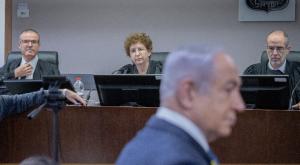 נתניהו והשופטים צילום: Chaim Goldberg,Flash90 חדשות