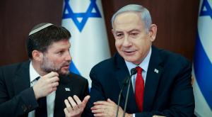 נתניהו וסמוטריץ', שר האוצר במתקפה על קטר צילום: Amit Shabi/POOL חדשות