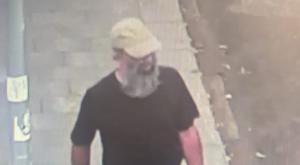 עמוס דורון בתחפושת רגעים אחרי ההצתה צילום: דוברות המטשרה פלילים