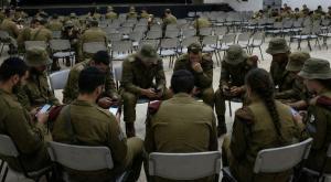 צה"ל יתחיל לעקוב אחרי חשבונות החיילים צילום: אילוסטרציה, gemini חדשות
