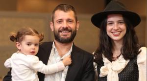קורין גדעון עם בעלה חילי סורוצקין ובתם אלונה צילום: צילום מסך אינסטגרם ברנז'ה