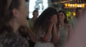איילה מתפרקת באמצע החתונה צילום: צילום מסך קשת 12 טלוויזיה