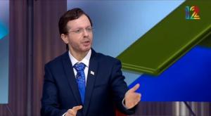הנשיא הרצוג ב"ארץ נהדרת" צילום: קשת 12 תחזית מזג האוויר