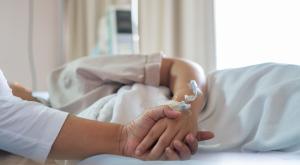 זוג בבית החולים צילום: smolaw,Shutterstock יחסים