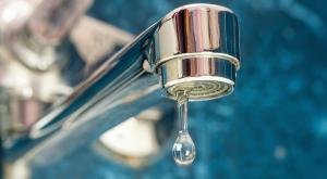 כיור מטפטף צילום: Afanasiev Andrii,Shutterstock חדשות