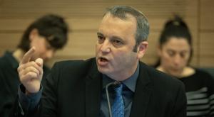 גלעד קריב בוועדת חוקה: "נחלת אבותינו" צילום: Yonatan Sindel/Flash90  &ensp;&ensp;&ensp;&ensp; פוליטי