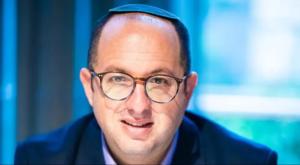 צביקה קליין צילום: ישראל ברדוגו ברנז'ה