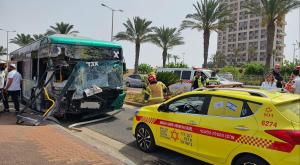 תאונת האוטובוס בחיפה צילום: דוברות מד"א חדשות