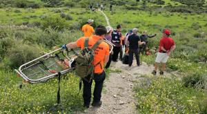 חילוץ הפצועה צילום: דוברות משטרה חדשות