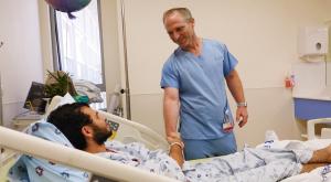 פצוע הפיגוע שוחרר לביתו צילום: שערי צדק חדשות