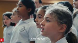 מתוך הקולולם, שרים בהונג קונג צילום: צילום מסך, קולולם חדשות