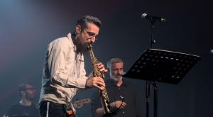 דניאל זמיר בהופעה צילום: הדסה סאסי ברנז'ה