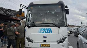 האוטובוס שנפגע צילום: מועצה אזורית שומרון חדשות