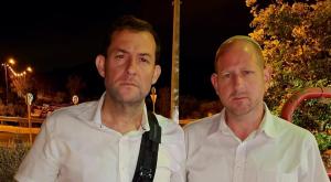יוסי דגן ועוזאל ותיק צילום: רועי חדי התיישבות