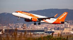easyjet, אילוסטרציה צילום: BearFotos,Shutterstock טיולים בחול