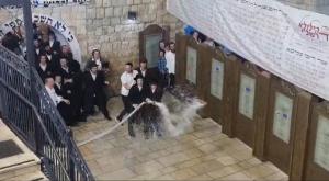 המהומות במירון צילום: דוברות המשטרה, צילום מסך חדשות