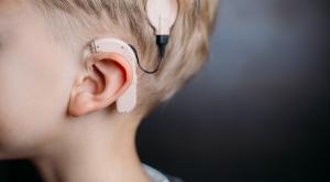 שתל שמיעה, אילוסטרציה צילום: Ivan_Shenets,Shutterstock חדשות