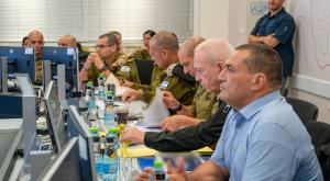 גלנט בהערכת המוכנות צילום: אריאל חרמוני, משרד הביטחון. חדשות