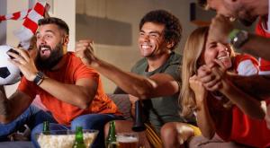 לא חייבים לצפות עם כולם צילום: Impact Photography,Shutterstock טלוויזיה