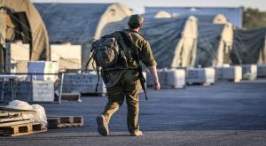חייל מילואים | צילום: Tsafrir Abayov,Flash90 חדשות