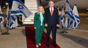 ראש הממשלה ורעייתו בדרכם לעצרת האו"ם |  צילום: דוברות ראש הממשלה אופנה