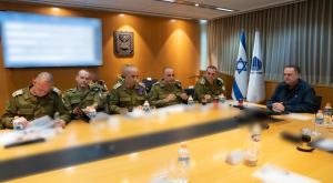 שר הביטחון ובכירי הצבא |  צילום: אריאל חרמוני, משרד הביטחון חדשות