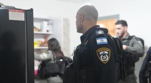 פשיטה על בית המחבל בערערה | צילום: דוברות משטרת ישראל ביטחון