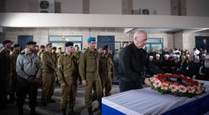 שר הביטחון גלנט בהלווית אל"ם אחסאן דקסה ז"ל צילום: שחר יורמן חדשות