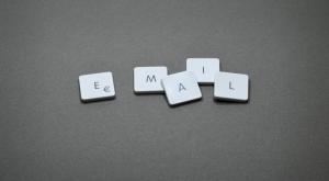 דיוור אלקטרוני צילום: Raisay07,Shutterstock כדאי לדעת