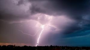 סופת ברקים, אילוסטרציה צילום: MarekKijevsky,Shutterstock תחזית מזג האוויר